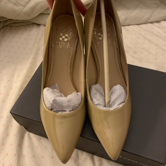 Vince Camuto Pumps - Picture 3 of 7
